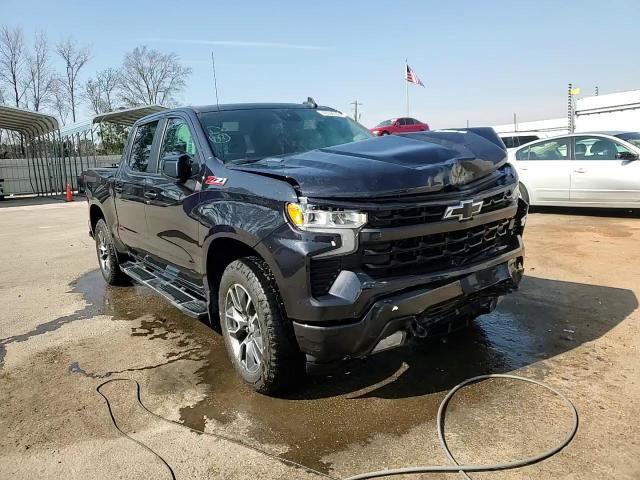 2023 Chevrolet Silverado - Image 13