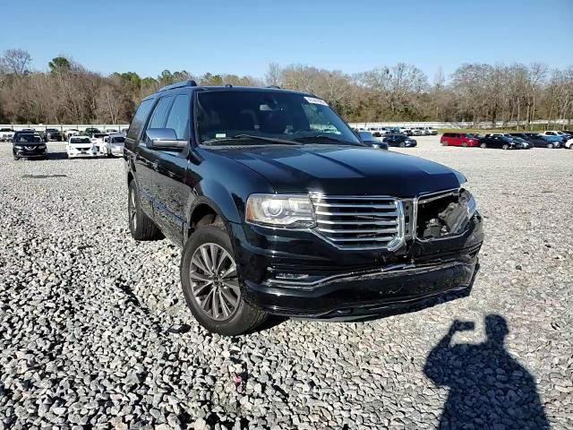 2016 Lincoln Navigator - Image 14