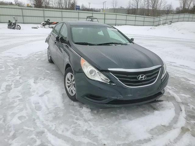 2012 Hyundai Sonata - Image 11