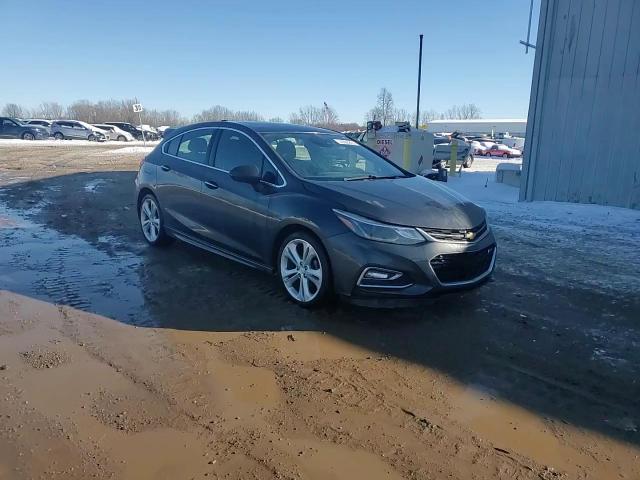 2018 Chevrolet Cruze - Image 14