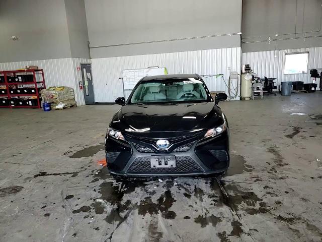 2018 Toyota Camry - Image 10
