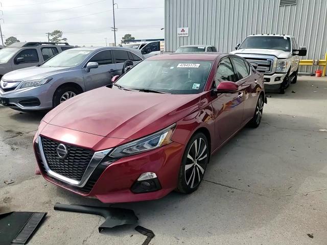 2019 Nissan Altima - Image 13