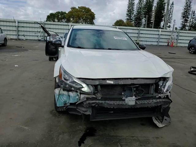 2021 Nissan Altima - Image 11