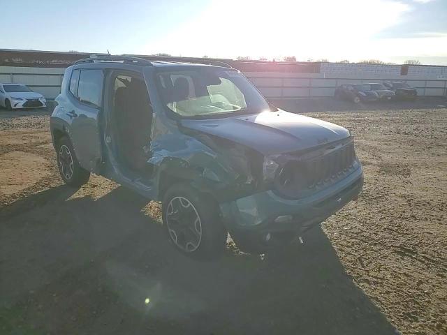 2015 Jeep Renegade - Image 12
