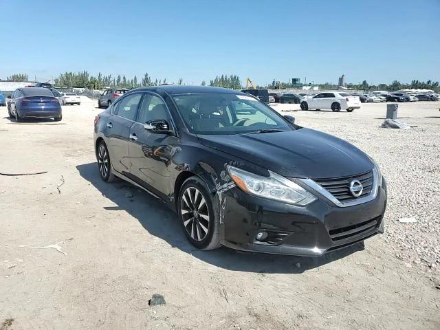 2017 Nissan Altima - Image 11