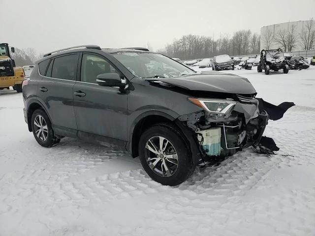 2018 Toyota RAV 4 - Image 12
