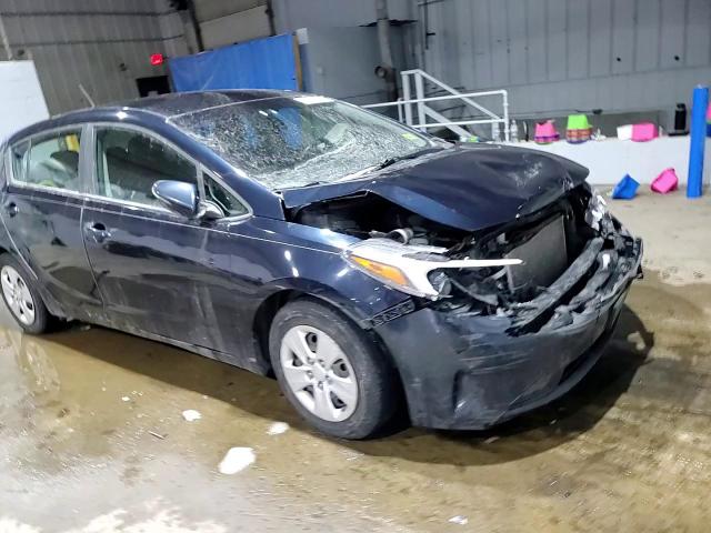 2017 Kia Forte - Image 11