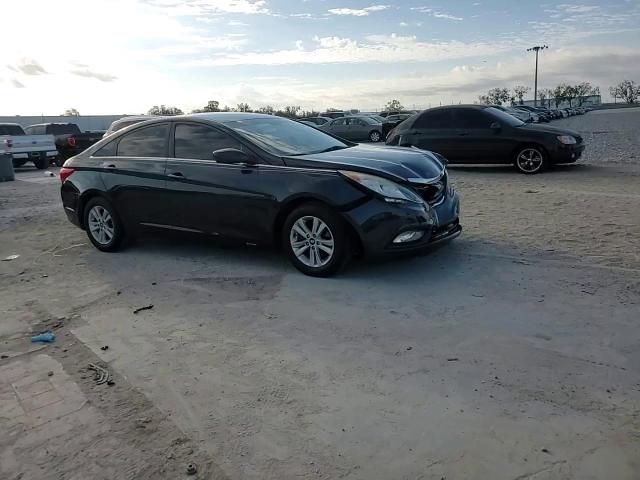 2013 Hyundai Sonata - Image 10