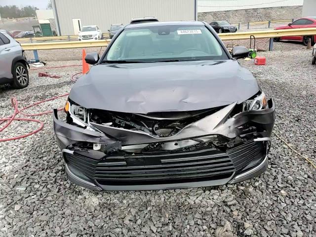 2022 Toyota Camry - Image 13