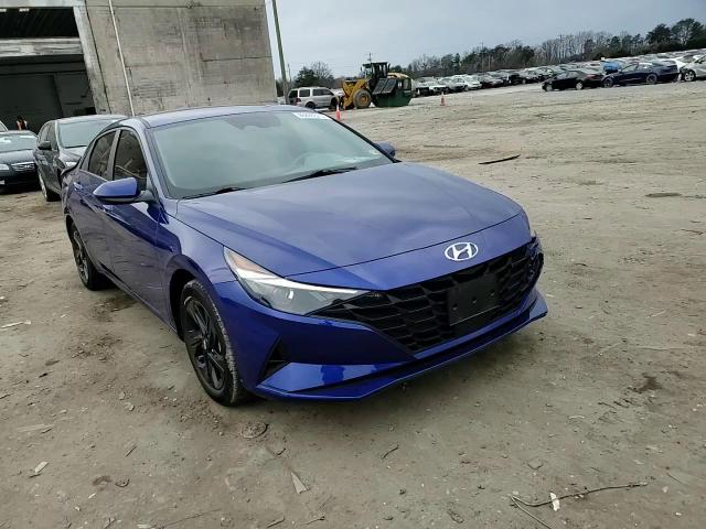 2022 Hyundai Elantra - Image 11