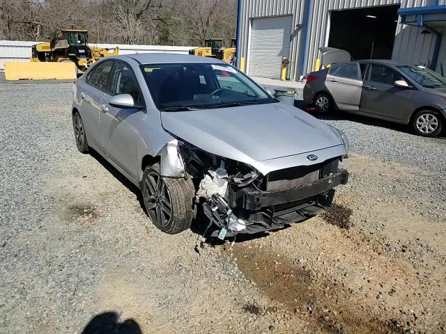 2019 Kia Forte - Image 11