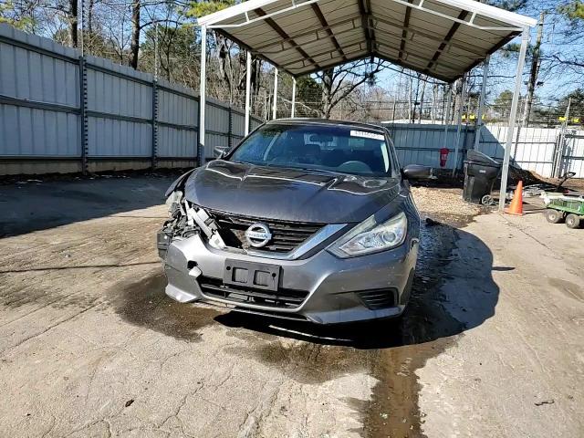2017 Nissan Altima - Image 13
