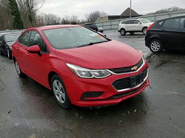 2018 Chevrolet Cruze - Image 11