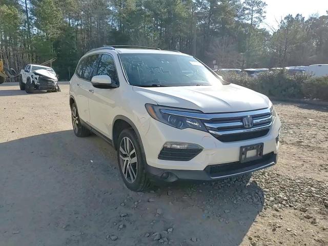 2017 Honda Pilot - Image 11