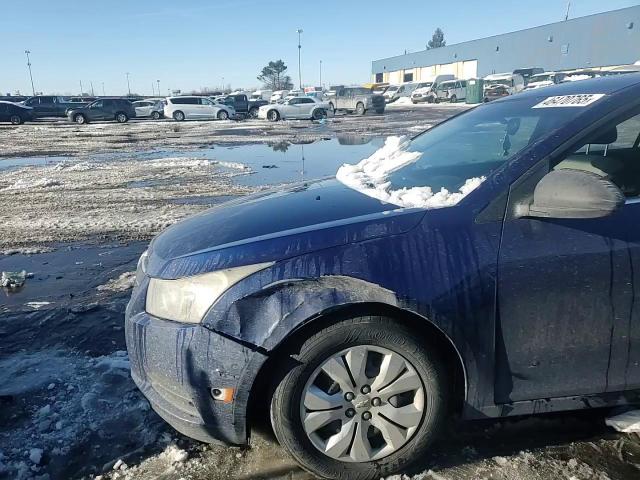 2012 Chevrolet Cruze - Image 11