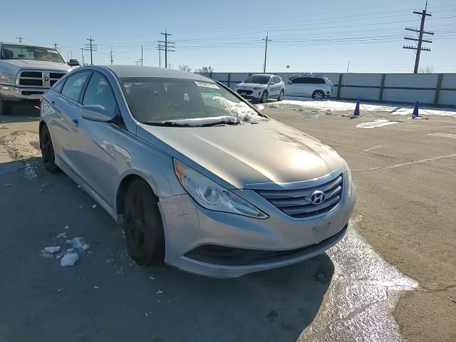 2014 Hyundai Sonata - Image 11