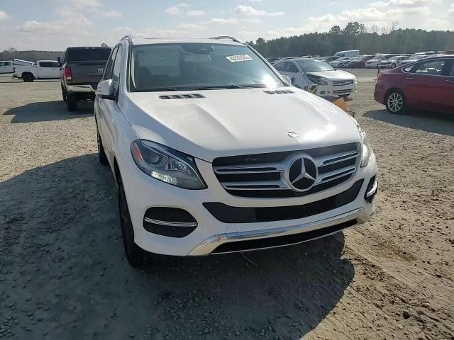 2016 Mercedes-Benz GLE - Image 12