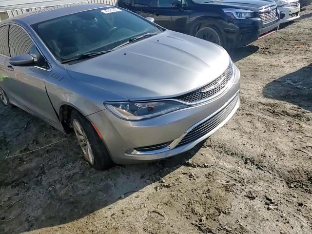 2015 Chrysler 200 - Image 10