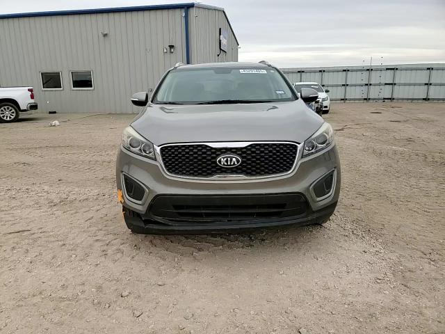 2016 Kia Sorento - Image 12