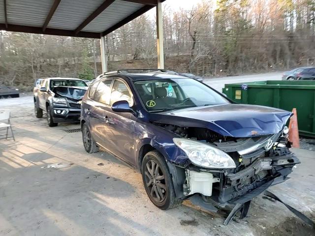 2012 Hyundai Elantra - Image 11