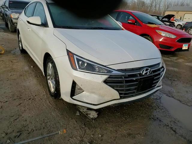 2020 Hyundai Elantra - Image 13