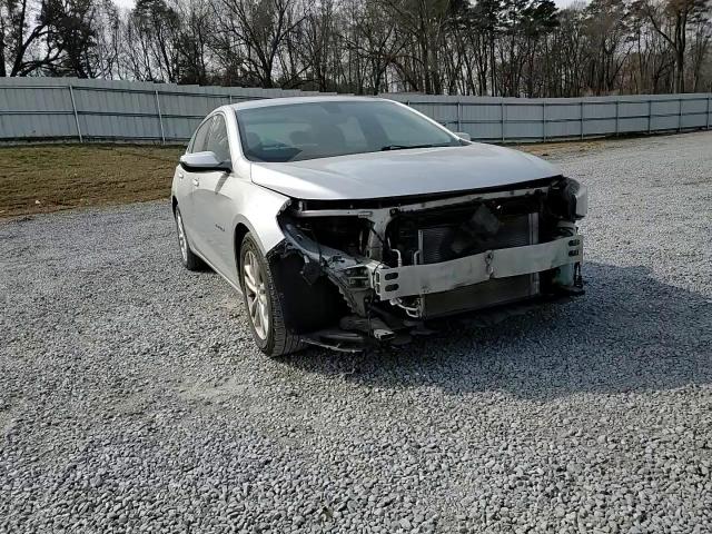 2018 Chevrolet Malibu - Image 11