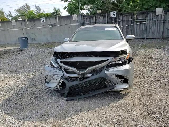 2019 Toyota Camry - Image 11
