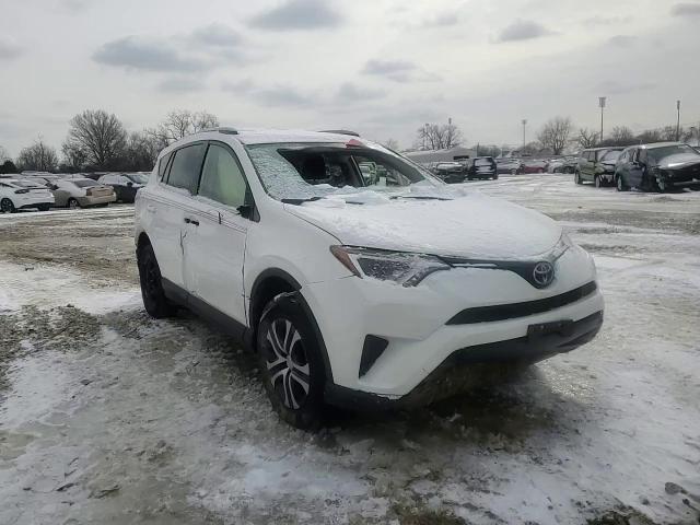 2017 Toyota RAV 4 - Image 11