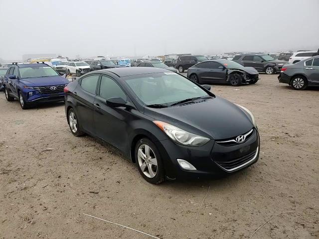 2013 Hyundai Elantra - Image 10