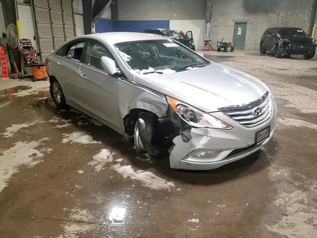 2013 Hyundai Sonata - Image 14