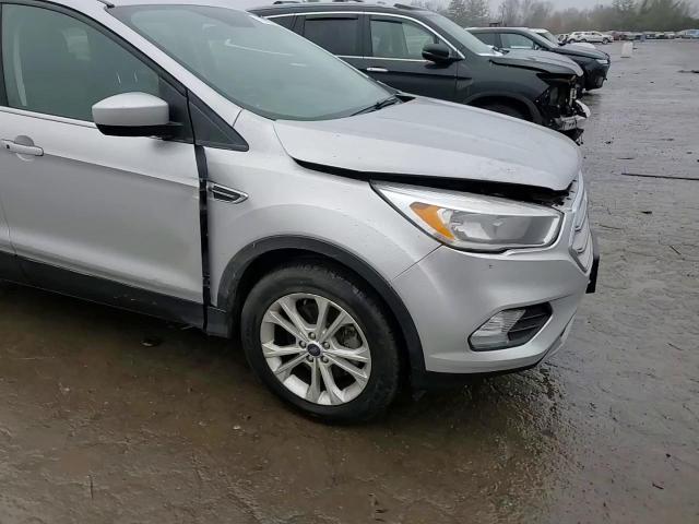 2019 Ford Escape - Image 12