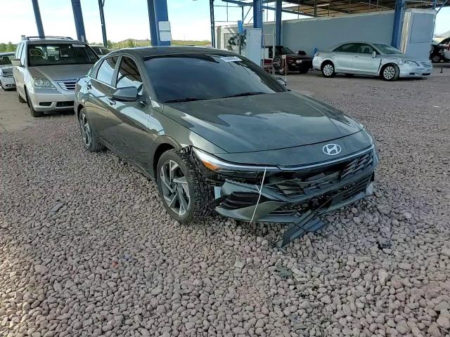 2024 Hyundai Elantra - Image 11