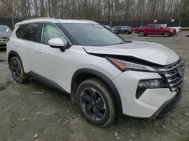 2024 Nissan Rogue - Image 12