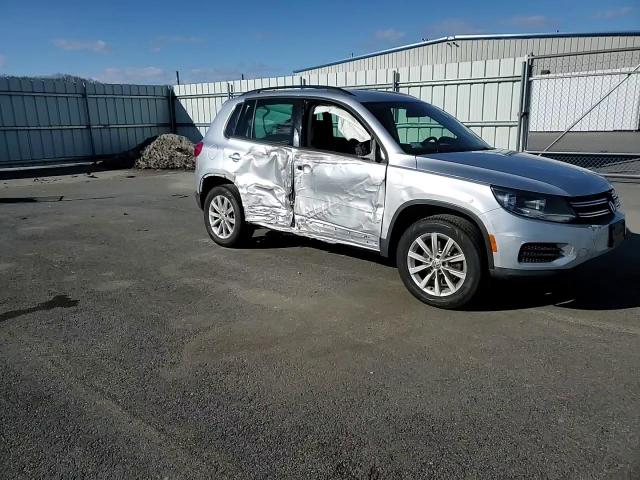 2015 Volkswagen Tiguan - Image 12