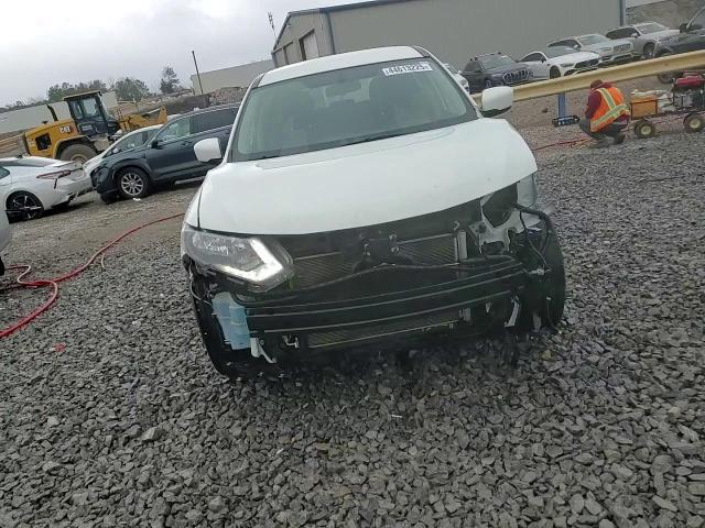 2018 Nissan Rogue - Image 15