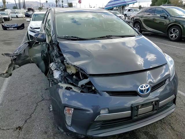 2012 Toyota Prius - Image 10