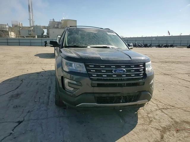 2017 Ford Explorer - Image 11