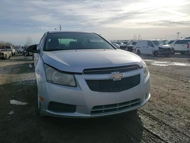 2011 Chevrolet Cruze - Image 11