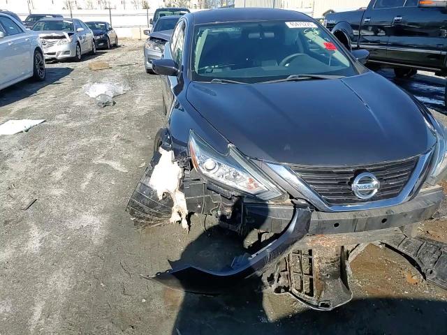 2017 Nissan Altima - Image 13
