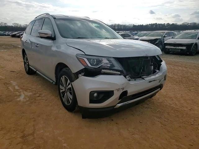 2018 Nissan Pathfinder - Image 15