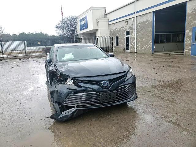 2018 Toyota Camry - Image 11