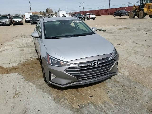 2019 Hyundai Elantra - Image 11