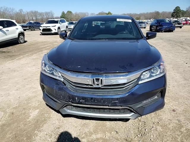 2017 Honda Accord - Image 11