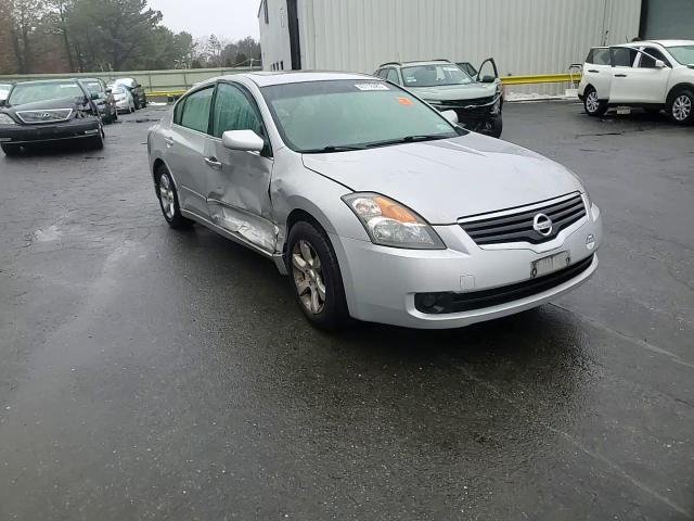 2009 Nissan Altima - Image 11