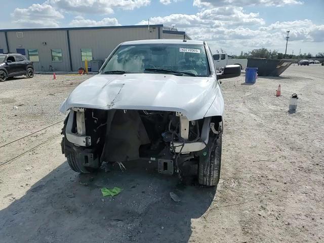 2013 RAM 1500 - Image 15