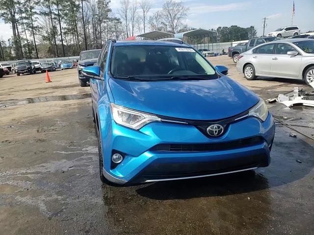 2017 Toyota RAV 4 - Image 14
