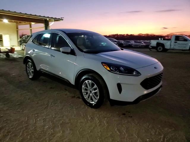 2020 Ford Escape - Image 15