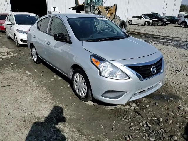 2019 Nissan Versa - Image 13