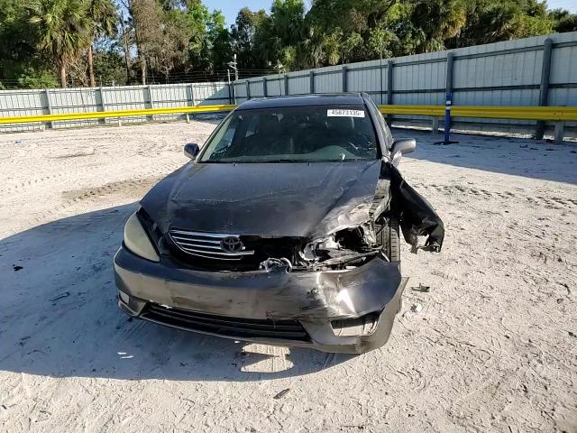 2005 Toyota Camry - Image 11