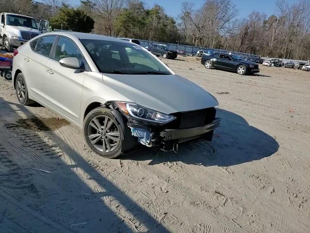 2018 Hyundai Elantra - Image 11